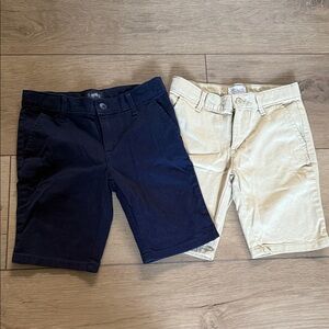 NWOT Set of 2️⃣ Children’s Place Bermuda Chinos Size 6X-7